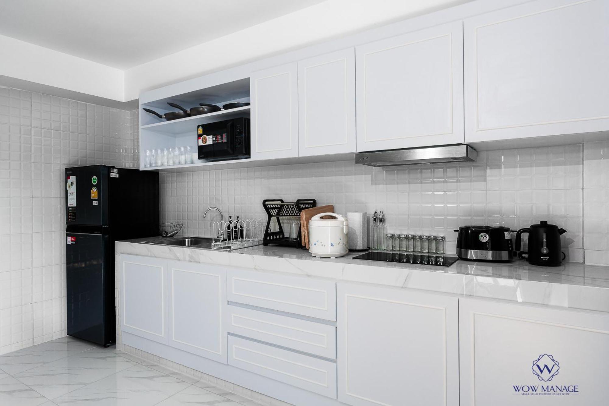 Enjoy Sunset Rainbow Alley - Wow Townhouse At Patong Hill Εξωτερικό φωτογραφία